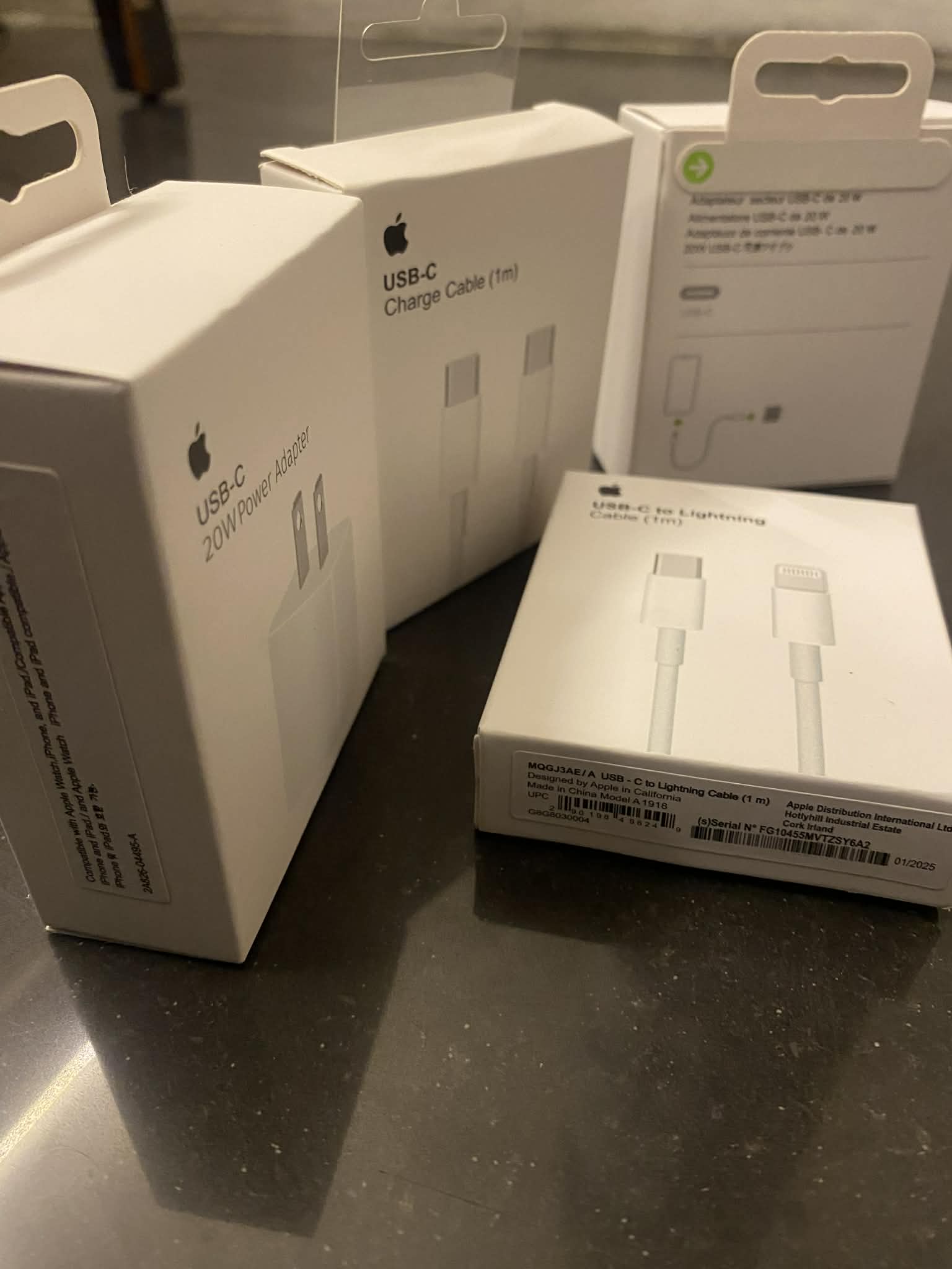 CUBO IPHONE 20W + CABLE C-C